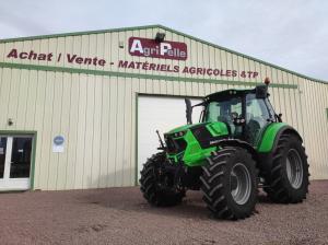 - 4 Distributeurs double effet
- Prise de force 1000/540/E
- 3e point avant et arrière
- Relevage avant
- Pont avant suspendu
- Climatisation
- Cabine suspendue
- Boite de vitesse Semi-Powershift + Extra lente
- Matériel vendu dans l'état