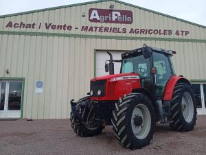 3 distributeurs hydrauliques double effets
3&egrave;me point + Chape + Barre oscillante
Pompe load sensing
PDF 540/1000
Relevage avant
Pont avant suspendu
Climatisation&nbsp;
Boite de vitesse semi-powershift&nbsp;
&nbsp;
