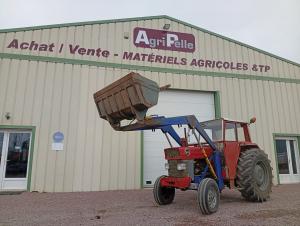 PDF 540
Chargeur avec godet terre cavage hydraulique
3&egrave;me point
Vendu dans l'&eacute;tat
