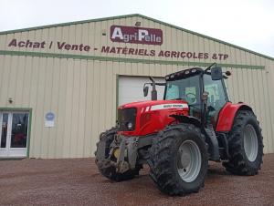 - 4 distributeurs hydrauliques double effets + 1 avant&nbsp;
- Barre oscillante + Chappe + 3&egrave;me point hydraulique&nbsp;
- PDF 540/540E/1000
- PDF avant
- Load sensing
- Relevage avant
- Prise de force avant
- Pont avant suspendu&nbsp;
- Boite de vitesse en variation continue&nbsp;
