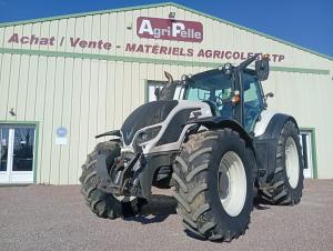 - Barre oscillante + chape
- 5 DE + 1 DE avant
- PDF 540/ 540E/ 1000
- Toit ouvrant
- Clim auto
- Eclairage full led
- Masse de rouz arri&egrave;re&nbsp;
- Relevage avant
- Pont avant suspendu
- Clim
- Cabine suspendue
- Boite de vitesse full-powershift
