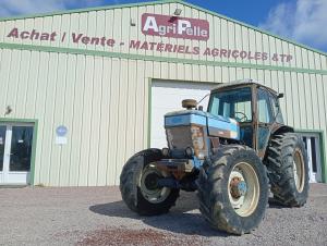 - 3&egrave;me point + Barre oscillante + Chappe
- PDF 540/1000&nbsp;
- 2 distributeurs hydrauliques double effets
- Boite de vitesse m&eacute;canique
