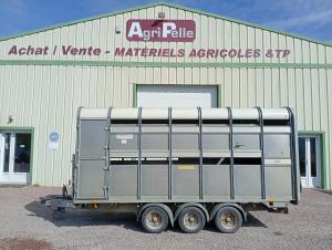 Pneus :&nbsp;195/60R12
Usure des pneus : 70%
B&eacute;taill&egrave;re avec double planch&eacute;
