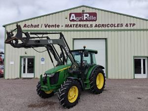 - Chargeur MXU8 tablier MX avec 3&egrave;me fonction sur mach 2
- Piton + Barre oscillante + chape + 3&egrave;me point
- 2 distributeurs hydrauliques double effets
- PDF 540/ 540&euro;
- Toit visioline
- 2 DE
- Clim
- Boite de vitesse semi-powershift
