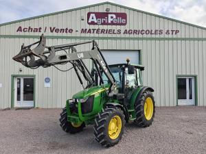 - Chargeur MXU8 tablier MX avec 3&egrave;me fonction sur mach 2
- Piton + Barre oscillante + chape + 3&egrave;me point
- 2 distributeurs hydrauliques double effets
- PDF 540/ 540&euro;
- Toit visioline
- 2 DE
- Clim
- Boite de vitesse semi-powershift
