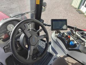 Kit autoguidage :&nbsp;
- Volant &eacute;lectrique
- Antenne&nbsp;
- Consolde 10 pouces tactile
- Faisceaux&nbsp;
- Capteur d'angle&nbsp;

En Option :
- Possibilit&eacute; ISOBUS
- Demi-tour automatique
- Enregistrement des parcelles
- Kit pour second tracteur
