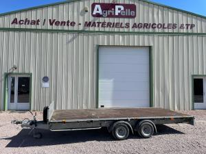 Largeur totale&nbsp;: 210cm

Longueur totale&nbsp;: 620cm

Pneus&nbsp;: 195/60R12C

Type de remorque&nbsp;: plateau

Usure des pneus&nbsp;essieu avant : 10%

Usure des pneus essieu arri&egrave;re&nbsp;: 30%

Equipements&nbsp;: 

- Paire de b&eacute;quille stabilisatrice

- Casier rampe avec rampe 2.4m

- Roue de secours avec support

- Suspensions &agrave; lames

- 2 Essieux frein&eacute;s

- Timon en V

- Caisse fixe

- Planch&eacute; en contreplaqu&eacute; marine

- Antivol de t&ecirc;te d'attelage int&eacute;gr&eacute;

- Roue jockey renforc&eacute;e

Prix sans options suppl&eacute;mentaires&nbsp;: 5400&euro; TTC - 4500&euro; HT

Cout d&rsquo;un financement&nbsp;sur 60 mois : 103.50&euro; / mois
