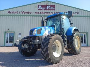 - Toit visioline&nbsp;
- PDF 540/ 540E/ 1000
- 3&egrave;me point avant et arri&egrave;re
- Barre oscillante + Chape
- 4 DE + 2 DE avant
- Relevage avant
- Climatisation&nbsp;
- Cabine suspendue
- Boite de vitesse full-powershift
-&nbsp;En option&nbsp;: Possibilit&eacute; auto guidage Sweaverken RTK, pr&eacute;cision 2.5cm, &agrave; partir de 5390&euro;

